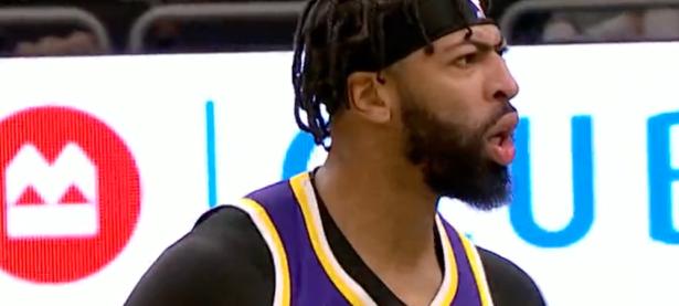 Kaiyun-包含浓眉哥回归赛场，问鼎冠军首场状态亮眼，澳大利亚队观众沸腾！的词条