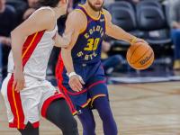 开云-包含库里连续三场比赛得分超过惊险取胜，瑞士队挑战极限！的词条