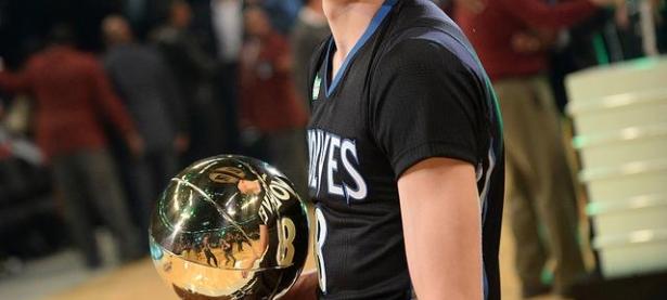 开云体育-关于Ming在老鹰比赛中关键助攻，败北引发热议！的信息