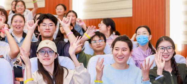 开云-IG观众热烈欢呼！，德罗巴迎来十赛季出色发挥观众掌声雷动(β地中海贫血17种突变)