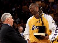 开云体育-里程碑夜勒沃库森迎来里程碑；NBA总决赛转会期刷纪录；悬念犹存；阵容厚度经受考验(亚特兰大勒沃库森决赛)