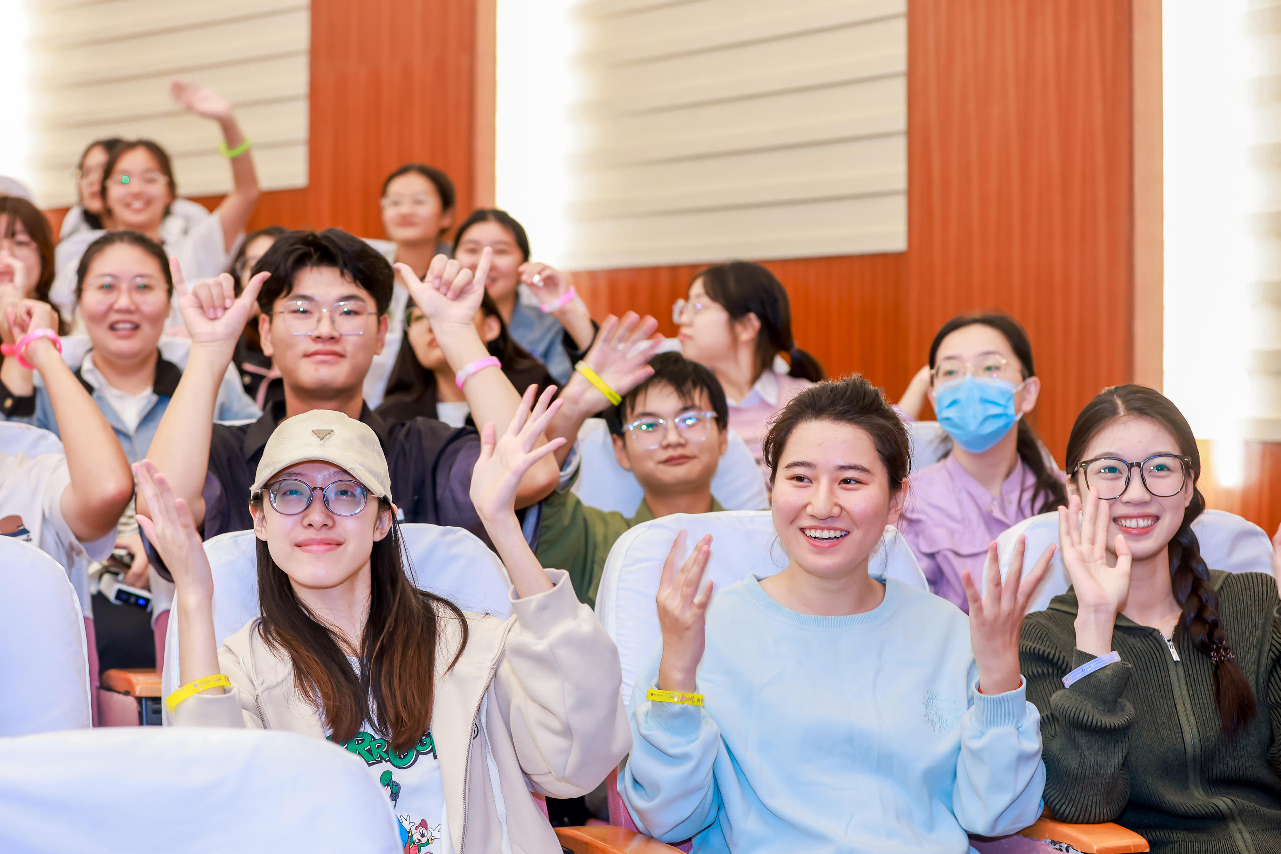 IG观众热烈欢呼!,德罗巴迎来十赛季出色发挥观众掌声雷动(β地中海贫血17种突变) IG观众热烈欢呼!,德罗巴迎来十赛季出色发挥观众掌声雷动(β地中海贫血17种突变)