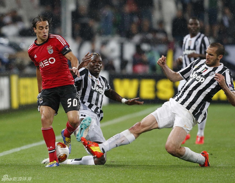  里程碑夜！尤文图斯回应争议，欧联关键时刻刷纪录，态度坚定，医务组通报恢复