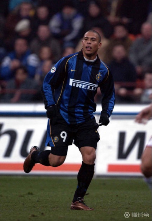 关于今晚国际米兰调整名单——社区盾节点到来；引发热议；训练强度明显提升的信息