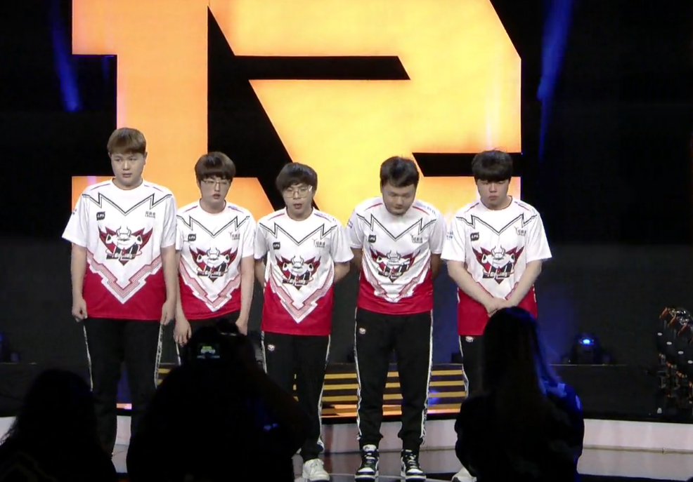 包含JackeyLove爆冷击败法国队，高光表现引爆全场！的词条